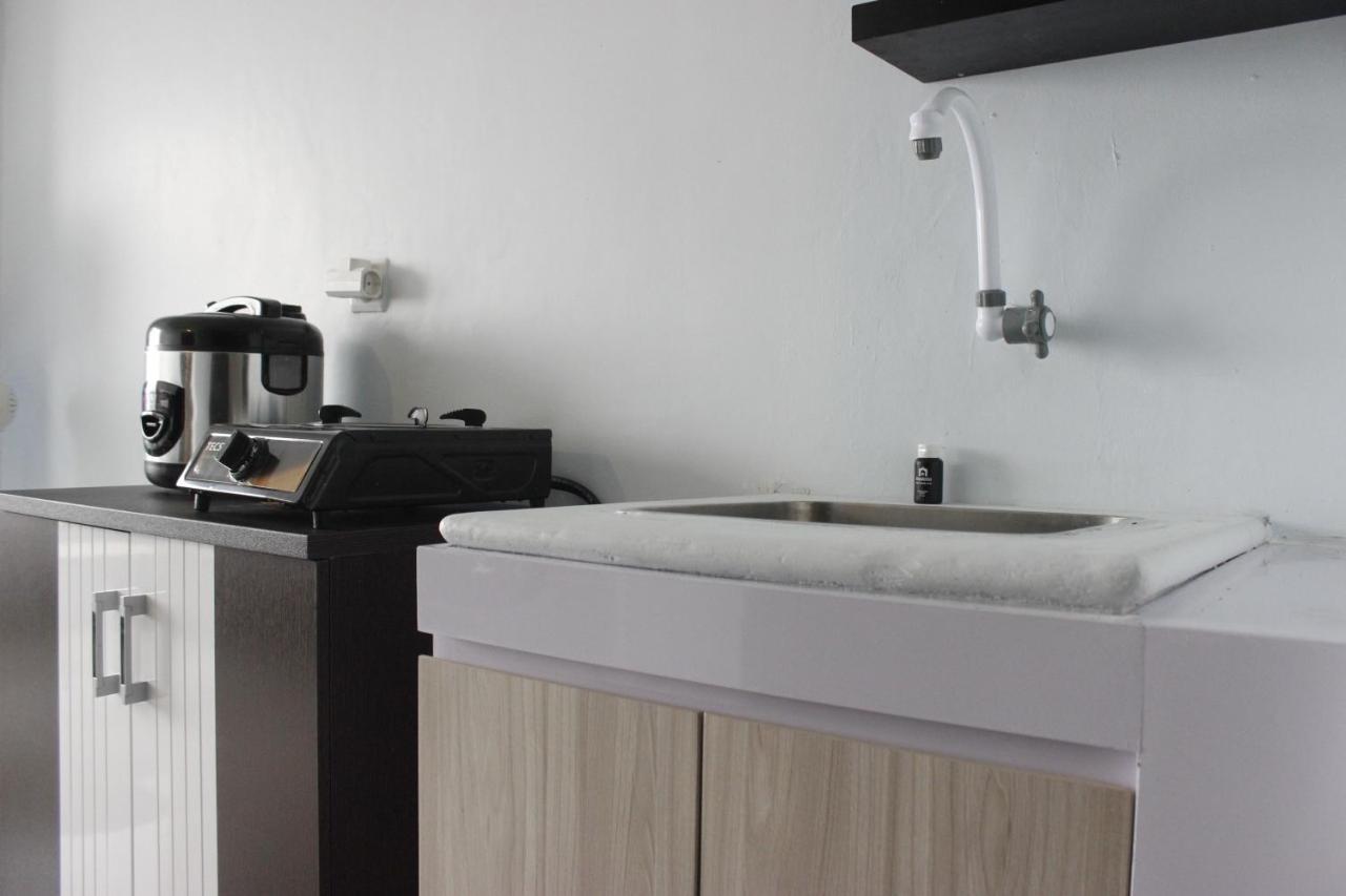 Modest 2Br Apartment At The Jarrdin Cihampelas By Travelio Бандунг Екстер'єр фото